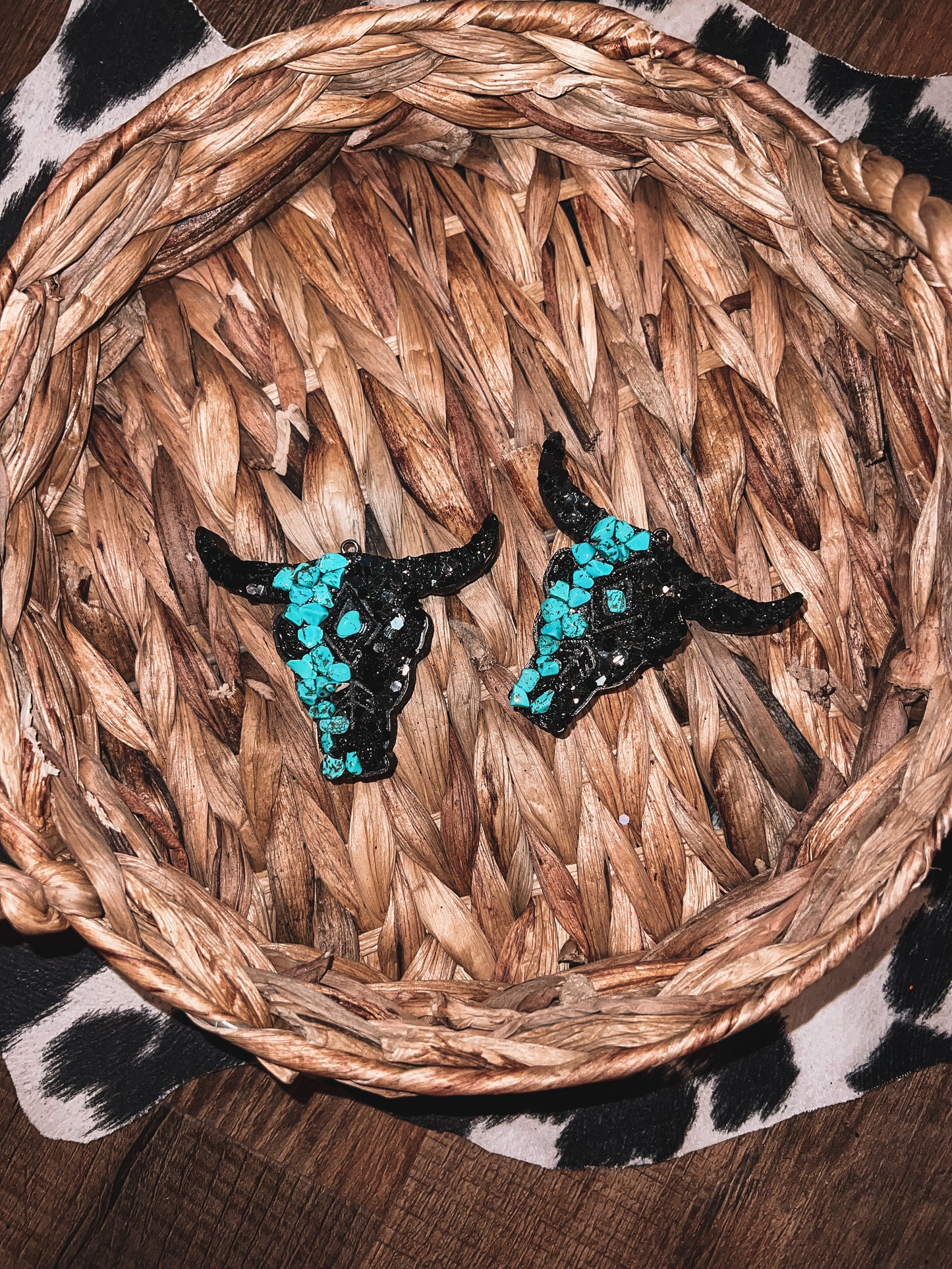 Turquoise longhorn vent clips